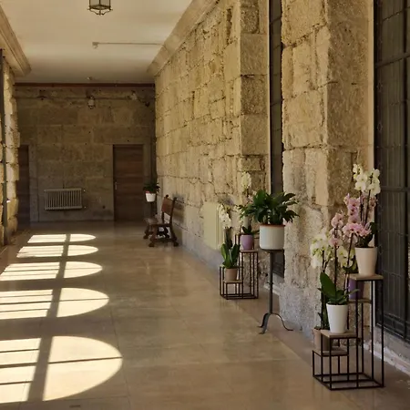 Casa Diocesana Via Lucis 圣地亚哥－德孔波斯特拉