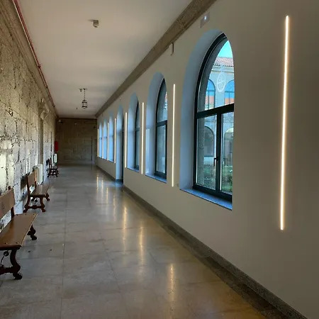 Casa Diocesana Via Lucis 招待所 2*