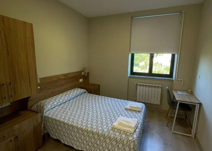 Casa Diocesana Via Lucis 招待所 2*